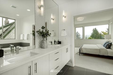 6831 19th Ave NE, Seattle, WA 98115 photo 24