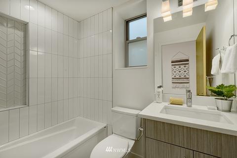 6831 19th Ave NE, Seattle, WA 98115 photo 37