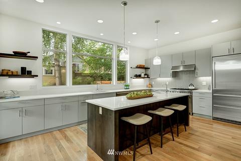 6831 19th Ave NE, Seattle, WA 98115 photo 7