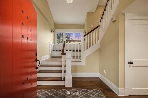 3323 W Laurelhurst Dr NE, Seattle, WA 98105 photo 4
