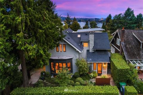 3323 W Laurelhurst Dr NE, Seattle, WA 98105 photo 1