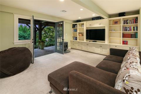 3323 W Laurelhurst Dr NE, Seattle, WA 98105 photo 22