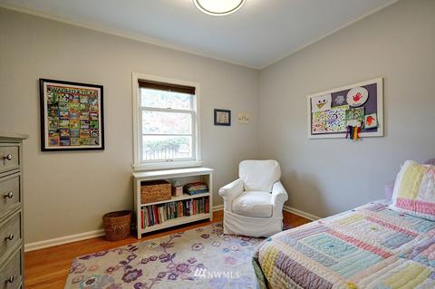 2432 30th Ave W, Seattle, WA 98199 photo 20