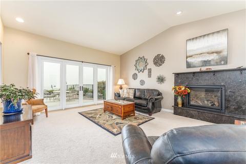 321 Highpoint Pl, Chelan, WA 98816 photo 8