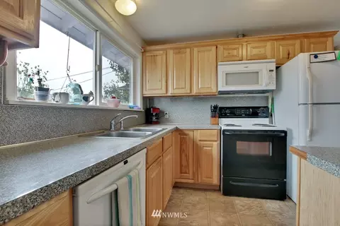 2466 Lincoln Ave, Enumclaw, WA 98022 photo 17