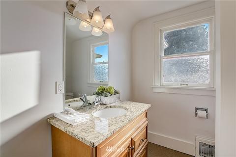 2215 Franklin Ave E, Seattle, WA 98102 photo 22