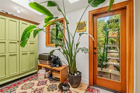 736 N 70th St, Seattle, WA 98103 photo 14