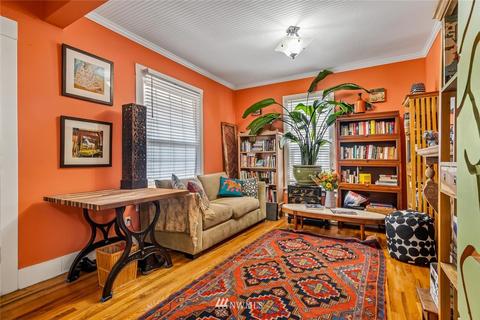 736 N 70th St, Seattle, WA 98103 photo 3