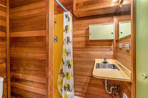 736 N 70th St, Seattle, WA 98103 photo 20