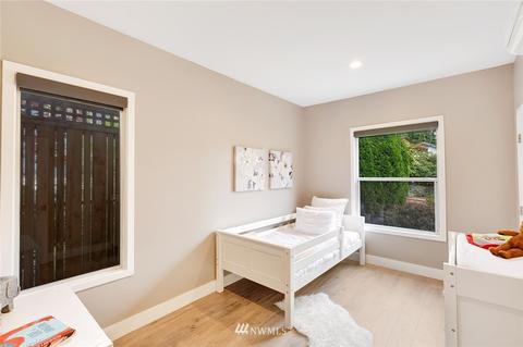 345 N 80th St, Seattle, WA 98103 photo 5