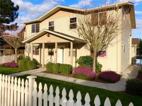3213 Oakes Ave, Everett, WA 98201 photo 1