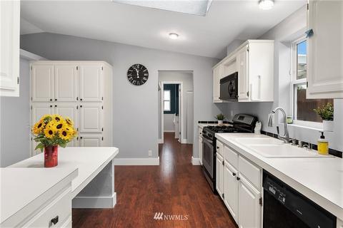 2411 Maple St, Everett, WA 98201 photo 3