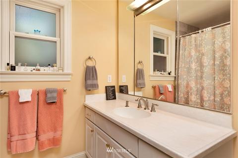 3301 E John St, Seattle, WA 98112 photo 27
