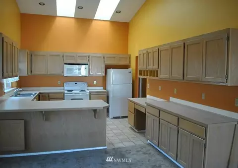 6230 Spring St, Everett, WA 98203 photo 3