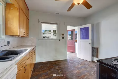 2807 Leonard Dr, Everett, WA 98201 photo 9