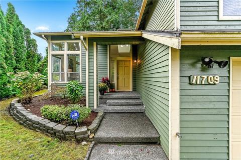 11709 NE 166th Ct, Bothell, WA 98011 photo 2