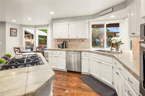 3228 211th St SE, Bothell, WA 98021 photo 9