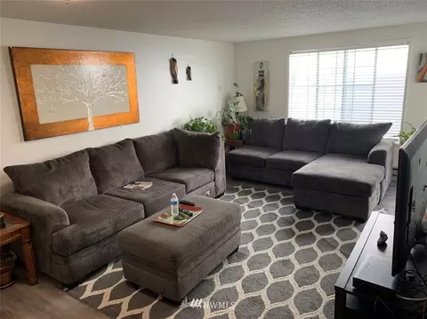 3014 W Marine View Dr, Everett, WA 98201 photo 5