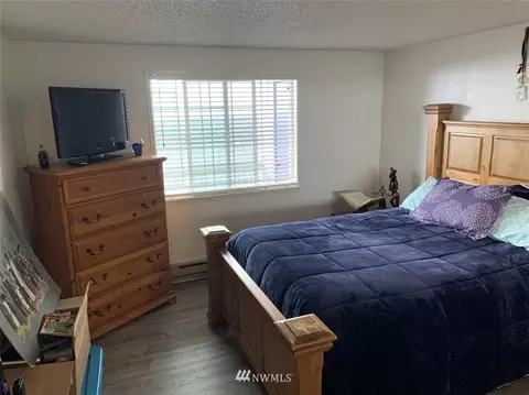 3014 W Marine View Dr, Everett, WA 98201 photo 6