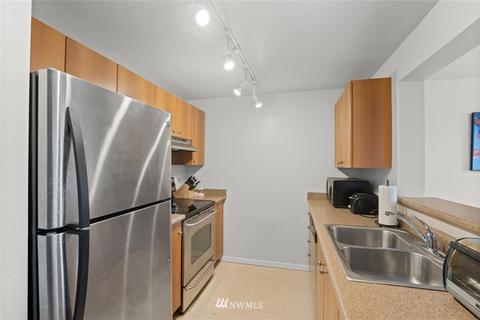 12404 E Gibson Rd #L203, Everett, WA 98204 photo 6