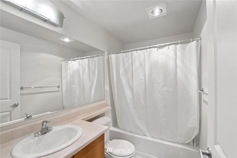 12404 E Gibson Rd #L203, Everett, WA 98204 photo 13