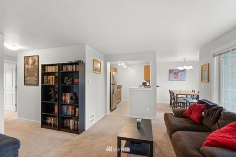 12404 E Gibson Rd #L203, Everett, WA 98204 photo 5