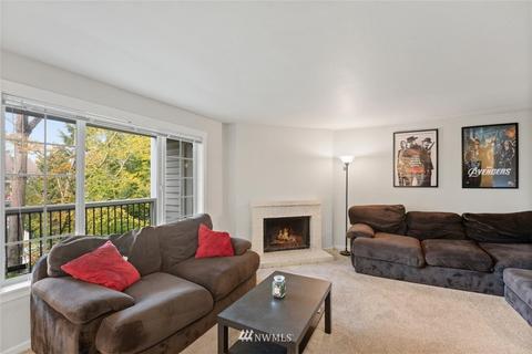 12404 E Gibson Rd #L203, Everett, WA 98204 photo 4