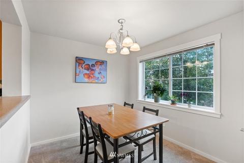 12404 E Gibson Rd #L203, Everett, WA 98204 photo 9