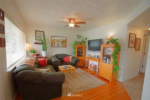 1215 Davis Ave, Enumclaw, WA 98022 photo 3
