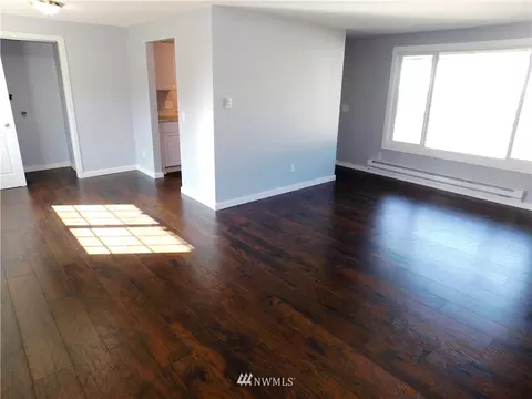 5608 Seahurst Ave, Everett, WA 98203 photo 2