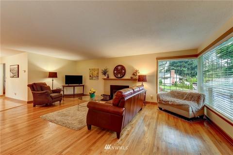 4618 Silvertip Ln, Everett, WA 98203 photo 2