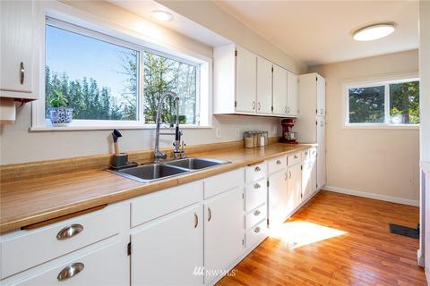5902 Lind Rd, Everson, WA 98247 photo 6