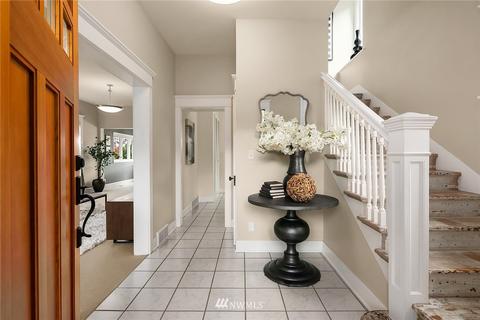 1224 16th Ave E, Seattle, WA 98112 photo 2