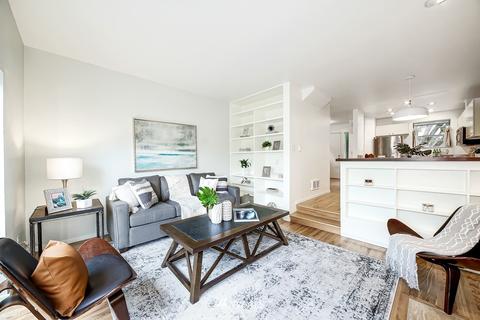 616 29th Ave E #2, Seattle, WA 98112 photo 2