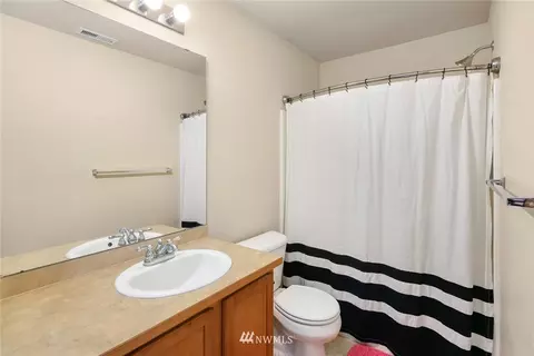 211 Michell Ln NE, Orting, WA 98360 photo 16