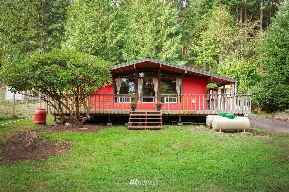  1213 Jamison St, Lummi Island, WA 98262 photo 2