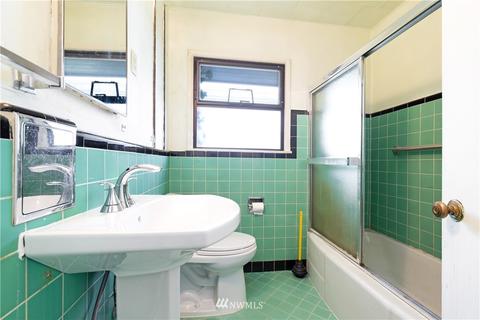 3404 E Pine St, Seattle, WA 98122 photo 28