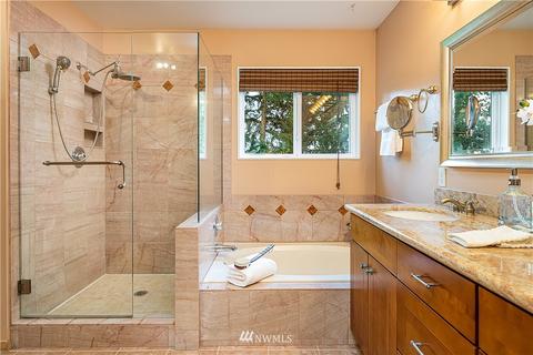 12819 NE 203rd Pl, Bothell, WA 98011 photo 16