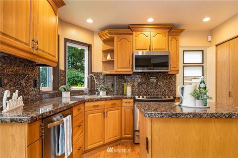 12819 NE 203rd Pl, Bothell, WA 98011 photo 9
