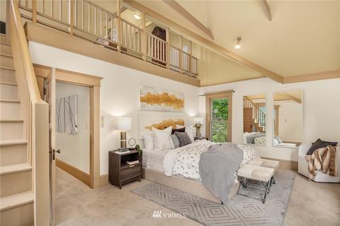 1018 E Thomas St, Seattle, WA 98102 photo 13