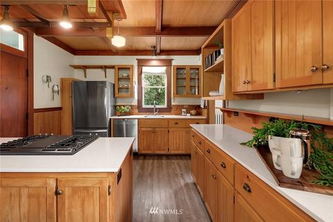 1018 E Thomas St, Seattle, WA 98102 photo 10