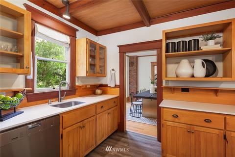 1018 E Thomas St, Seattle, WA 98102 photo 11