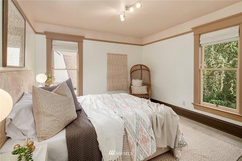 1018 E Thomas St, Seattle, WA 98102 photo 17