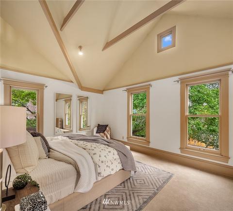 1018 E Thomas St, Seattle, WA 98102 photo 14