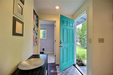 810 216th St SW, Bothell, WA 98021 photo 2