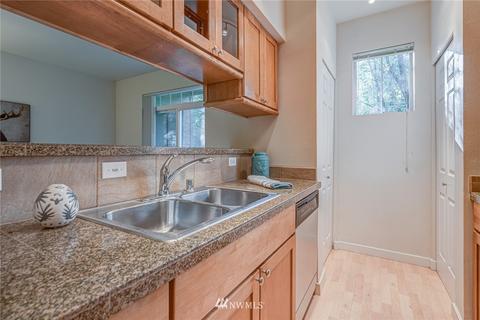 18930 Bothell Everett Hwy #H101, Bothell, WA 98012 photo 10