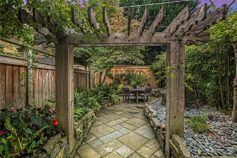943 19th Ave E, Seattle, WA 98112 photo 13