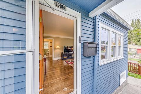 8317 3rd Ave NW, Seattle, WA 98117 photo 2