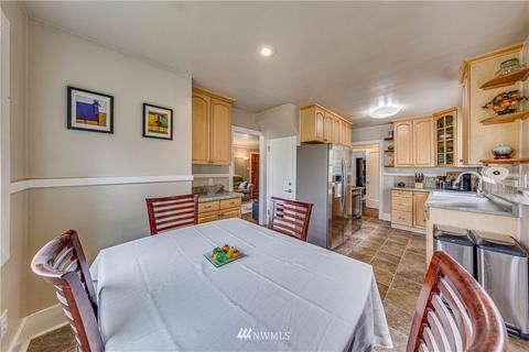 8317 3rd Ave NW, Seattle, WA 98117 photo 6