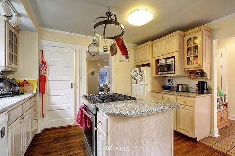 706 Summit Ave E, Seattle, WA 98102 photo 12